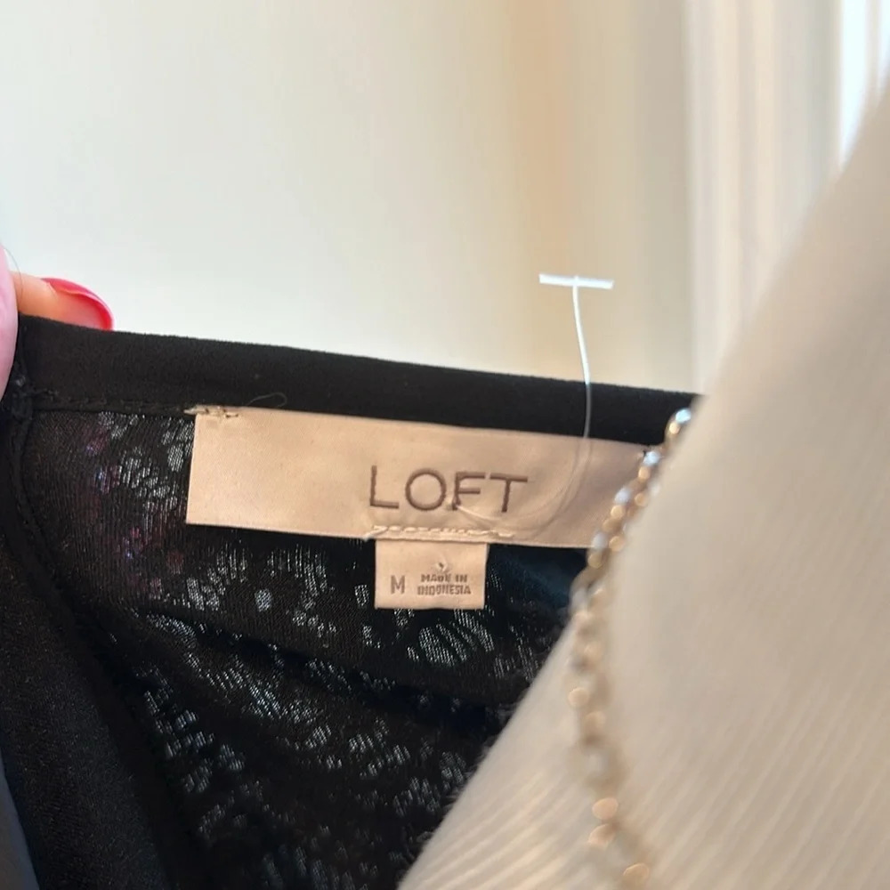 LOFT Black Velvet Lace Overlay Tank, Medium, EUC - Picture 8 of 9